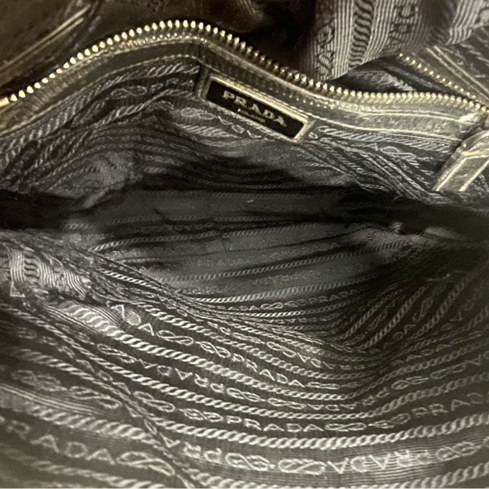Prada Vitello Daino crossbody bag - Picture 12 of 16